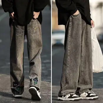 Средняя талия Мужские брюки Мужские джинсы Джинсы Уличная одежда Мужские широкие джинсы с мультяшной цветочной вышивкой Эластичная талия для модных
